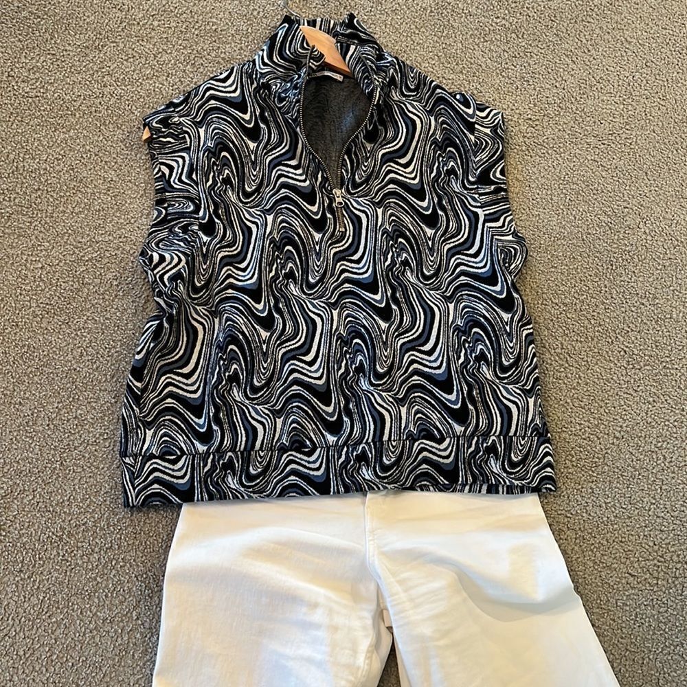 Zara top, size S, like new.